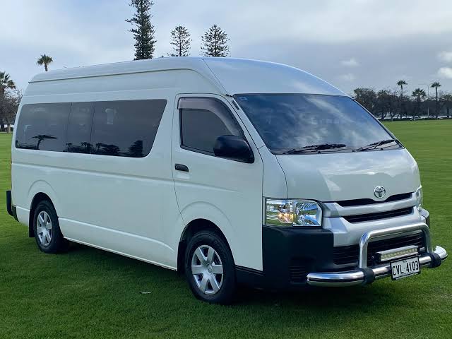 maxi taxi Perth